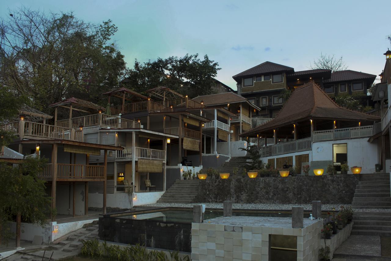 努沙杜瓦The Tree House住宿加早餐旅馆 外观 照片